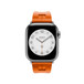 Image montrant le bracelet Kilim simple tour orange et le cadran d’une Apple Watch.