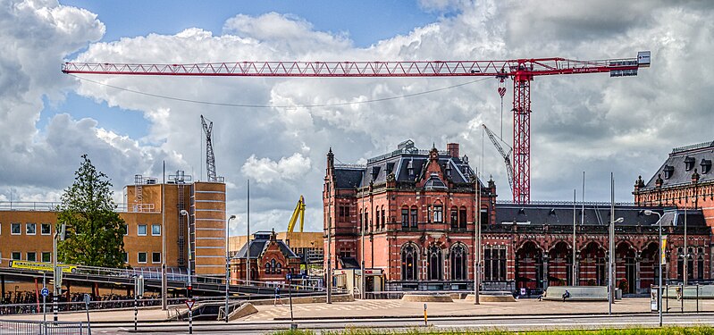 Groningen (city), construction cranes above the station area.