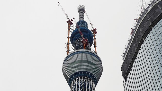 Tokyo Skytree under construction.