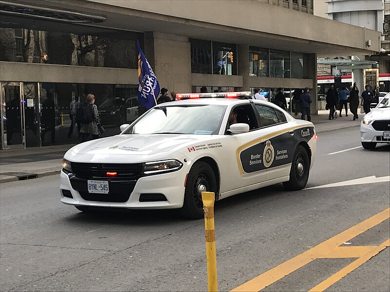 File:Canada Border Services Agency Dodge Charger in Ontario Special Olympics Law Enforcement Torch Run.jpg