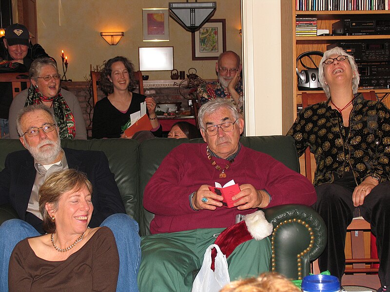 File:Paul O. Williams reading from his book of cat haiku at the Yuki Teikei Holiday Party 2006.jpg