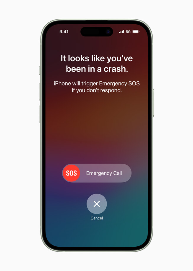 iPhone 15 affiche un message indiquant qu’il pense avoir détecté un accident et qu’il déclenchera Urgence SOS si la personne ne répond pas.