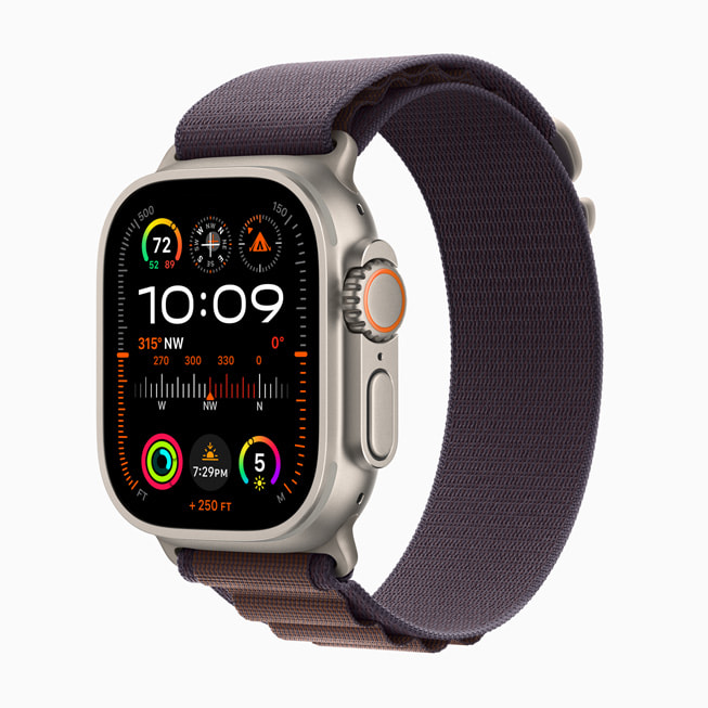 Apple Watch Ultra 2 avec le nouveau bracelet Alpin indigo.