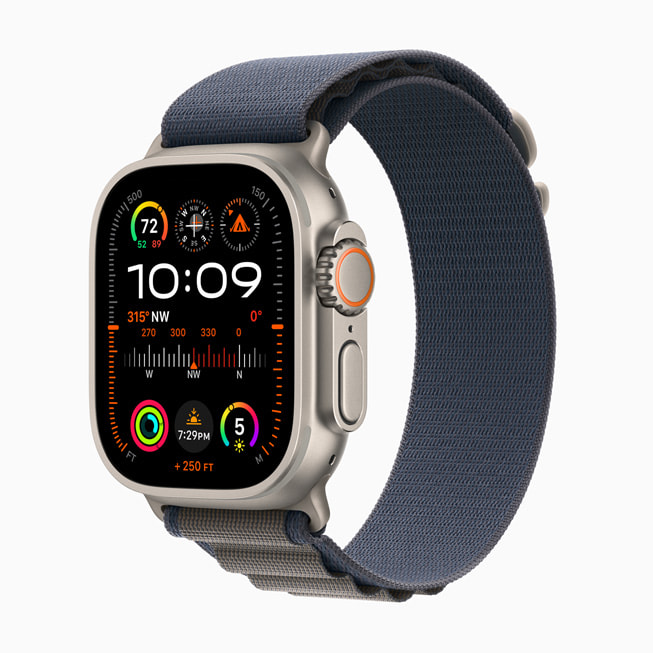 Se muestra un Apple Watch Ultra 2 con una correa Alpine azul.
