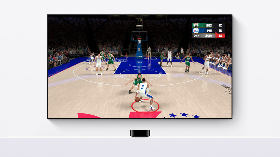 Fotos z gry NBA 2K24 Arcade Edition rozgrywanej za pomocą urządzenia Apple TV.