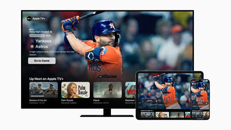 《週五棒球夜》的主畫面顯示在 Apple TV、iPad 和 iPhone 15 Pro 上。