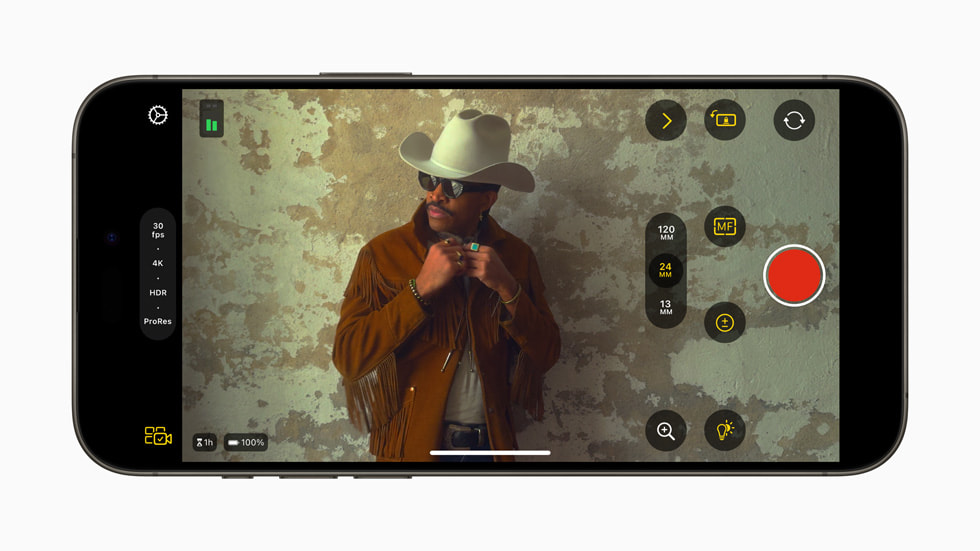iPhone 15 Pro Maxに表示されているFinal Cut Camera。