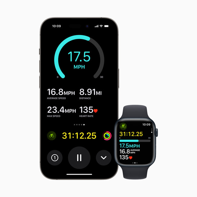 iPhone 14 Pro i Apple Watch Series 8 z pokazanym widokiem Szybkość na rowerze.