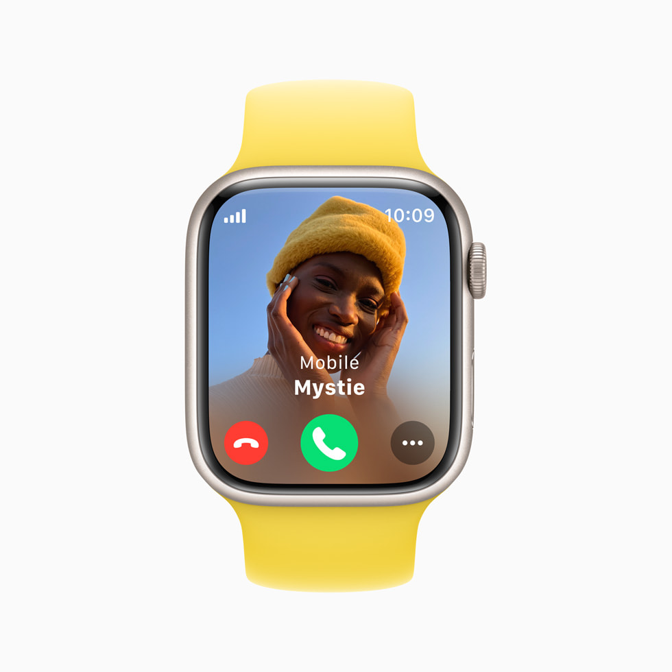 Ein eingehender Anruf auf einer Apple Watch Series 8.