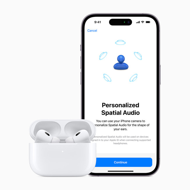 AirPods Pro de segunda generación usando el audio espacial personalizado en el iPhone 14 Pro. 
