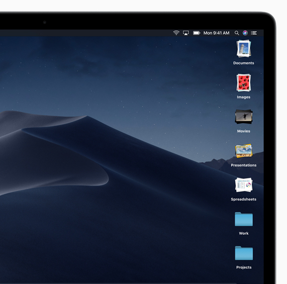 MacBook ekranındaki Apple masaüstünde simge düzeni görülüyor