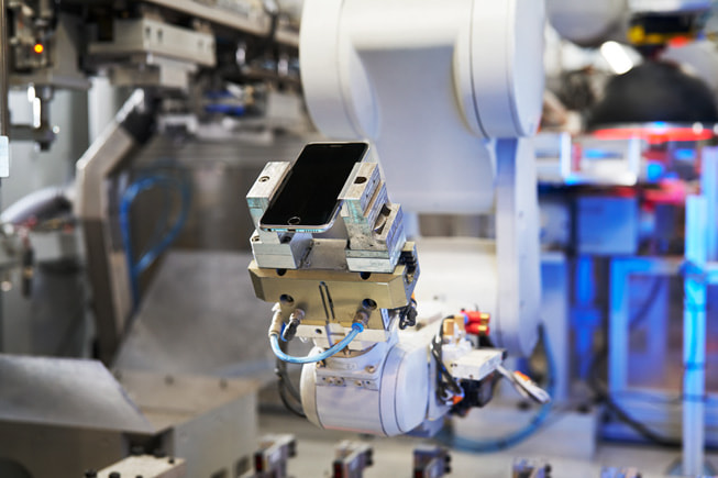 Daisy, le robot de désassemblage d’iPhone d’Apple, dans le Material Recovery Lab (Laboratoire de récupération des matériaux) d’Austin, au Texas.