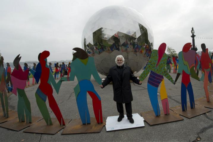 ristobal Gabarron at the inauguration of his sculture Enlightened Universe during United Nations Day in Geneva in 2016. 