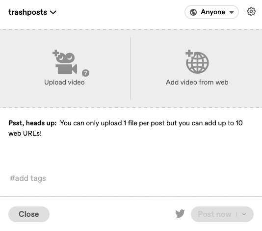一個空白的影片貼文，顯示上傳影片或從網絡新增影片的選項。